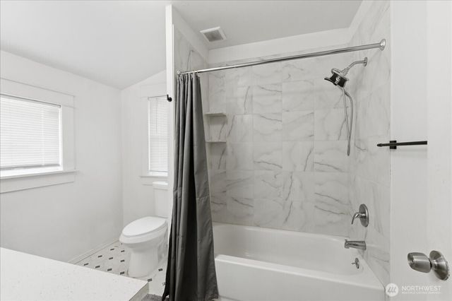 331 100th Street S, Parkland, WA 98444