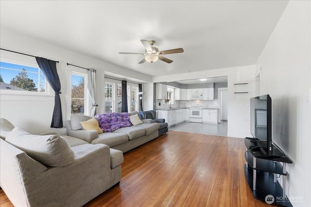 331 100th Street S, Parkland, WA 98444