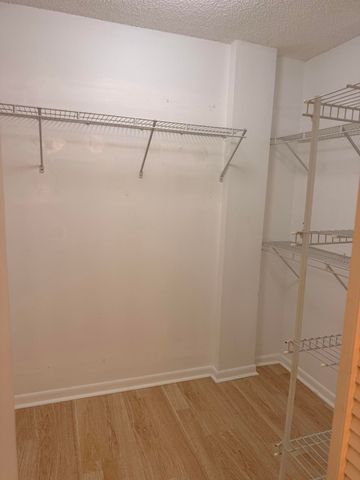 3146 Via Ponciana 301, Lake Worth, FL 33467