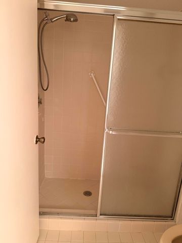 3146 Via Ponciana 301, Lake Worth, FL 33467