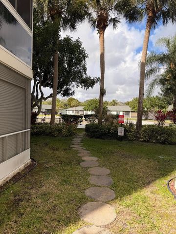 3146 Via Ponciana 301, Lake Worth, FL 33467