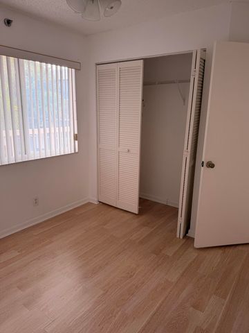 3146 Via Ponciana 301, Lake Worth, FL 33467