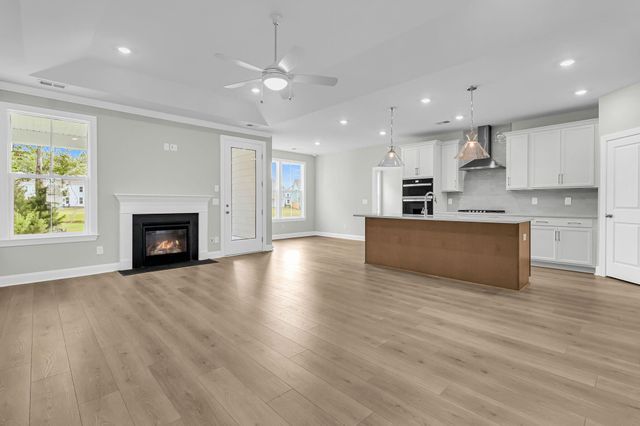 734 Maynard Lane, Summerville, SC 29486