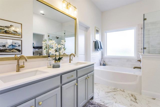 602 Sterling Drive, Benbrook, TX 76126