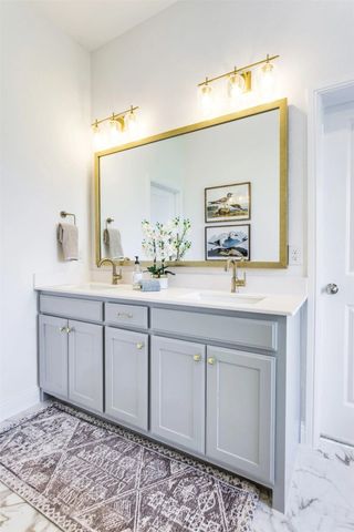 602 Sterling Drive, Benbrook, TX 76126