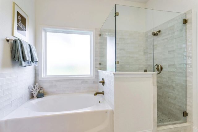 602 Sterling Drive, Benbrook, TX 76126