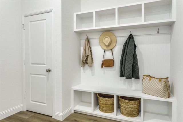 602 Sterling Drive, Benbrook, TX 76126