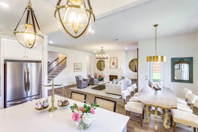 602 Sterling Drive, Benbrook, TX 76126