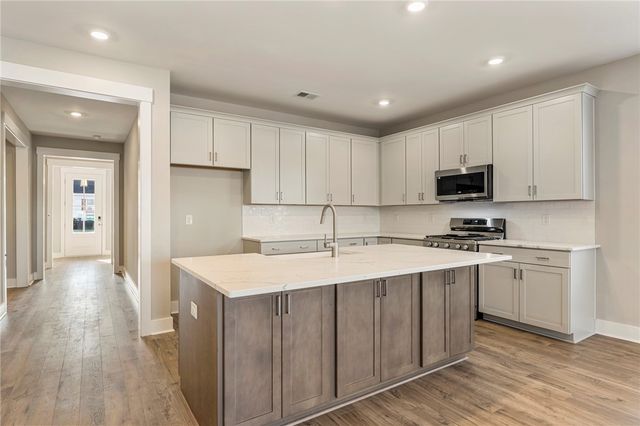 200 Highland Street, Taylors, SC 29687
