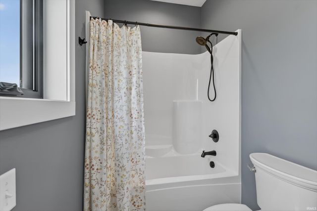 53284 Winfield Court, Bristol, IN 46507