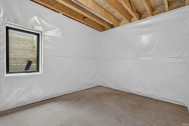 53284 Winfield Court, Bristol, IN 46507