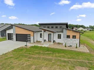 53284 Winfield Court, Bristol, IN 46507