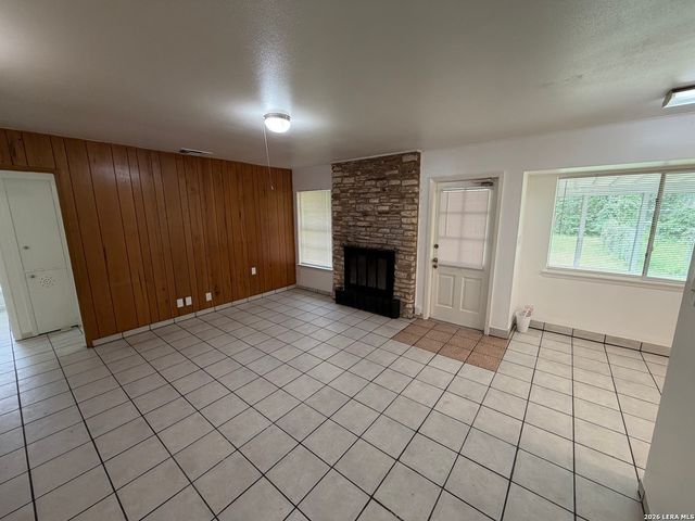 161 Lost Forest St, Live Oak, TX 78233