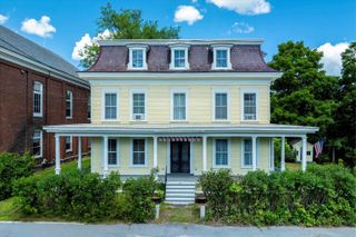 534 Elm Street, Chester, VT 05143