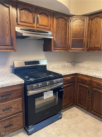 1383 Andrus Avenue, Akron, OH 44301