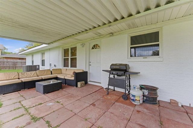 613 Glover Street, Lake Charles, LA 70605