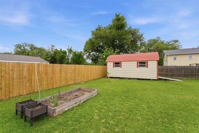 613 Glover Street, Lake Charles, LA 70605