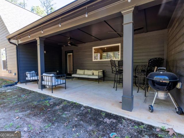 2271 N 16 Highway, Whitesburg, GA 30185
