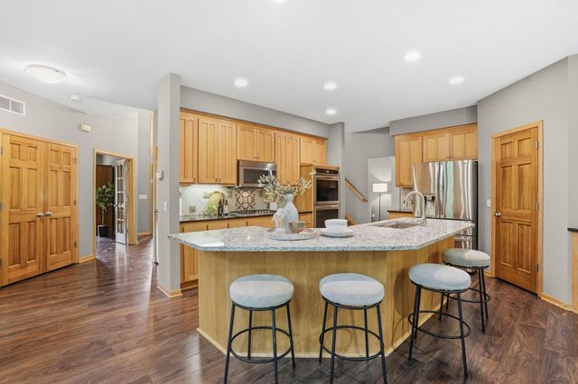 7552 Blackoaks Lane N, Maple Grove, MN 55311