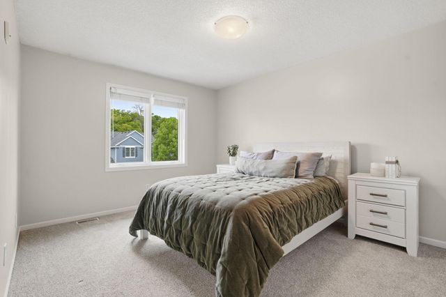 7552 Blackoaks Lane N, Maple Grove, MN 55311