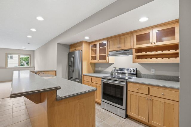 7552 Blackoaks Lane N, Maple Grove, MN 55311