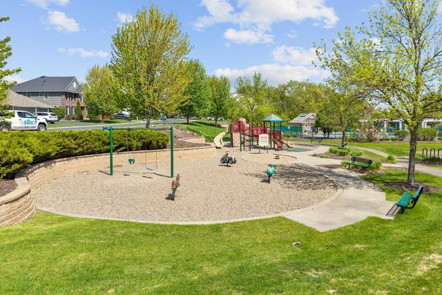 7552 Blackoaks Lane N, Maple Grove, MN 55311