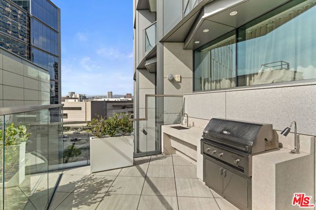 211 W Elm Court 3C, Los Angeles, CA 90067