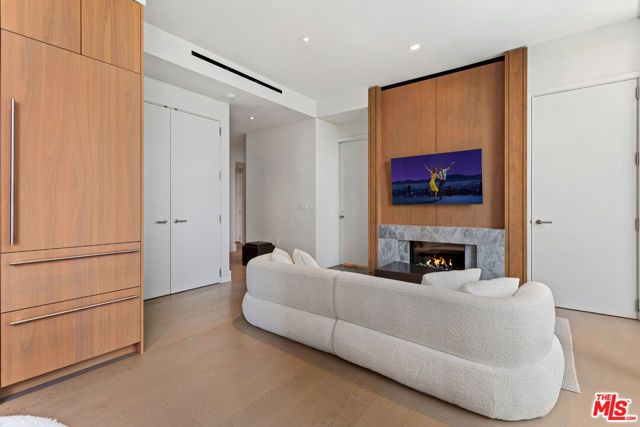 211 W Elm Court 3C, Los Angeles, CA 90067