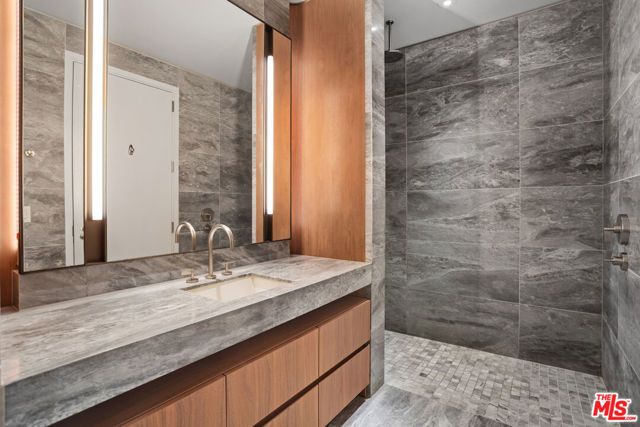 211 W Elm Court 3C, Los Angeles, CA 90067