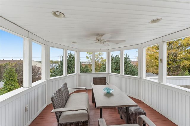 21 Crestwood Road, Warwick, RI 02886