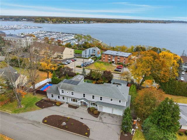 21 Crestwood Road, Warwick, RI 02886