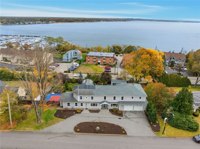 21 Crestwood Road, Warwick, RI 02886