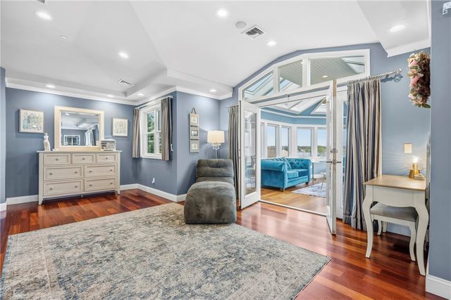 21 Crestwood Road, Warwick, RI 02886