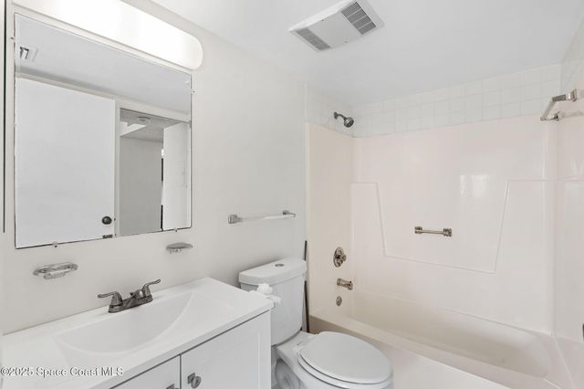 2727 N Wickham Road 202-8, Melbourne, FL 32935