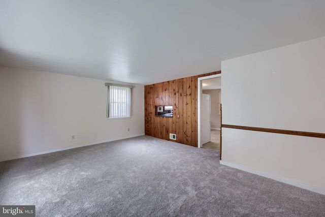 229 N MAPLE ST, Elizabethtown, PA 17022
