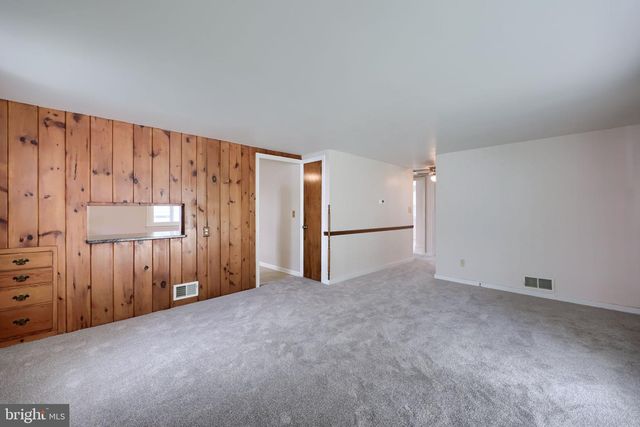 229 N MAPLE ST, Elizabethtown, PA 17022