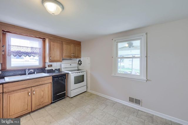 229 N MAPLE ST, Elizabethtown, PA 17022