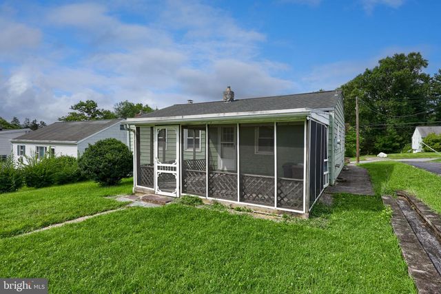 229 N MAPLE ST, Elizabethtown, PA 17022