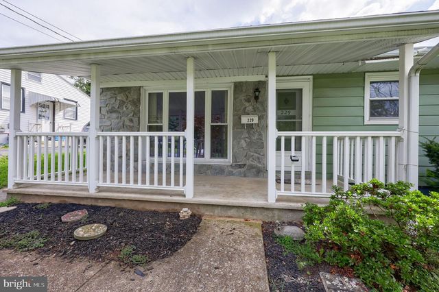 229 N MAPLE ST, Elizabethtown, PA 17022