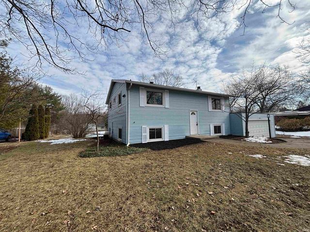 5305 Westbreeze Trail, Fort Wayne, IN 46804