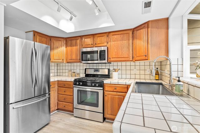 3468 Deer Pointe Court, Bellingham, WA 98226