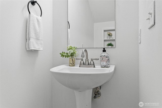 3468 Deer Pointe Court, Bellingham, WA 98226