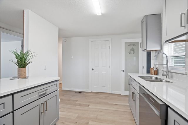 3240 Happy Meadows Drive, Alvarado, TX 76009