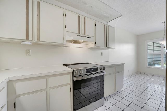 13383 Pineapple Palm Court A, Delray Beach, FL 33484