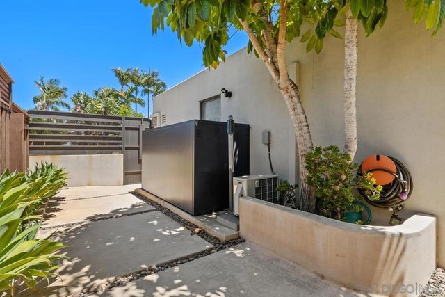 1530 Upas Street, San Diego, CA 92103