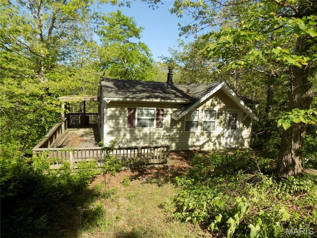 Image 1 of property listing at 407 Killarney Drive, Ironton, MO 63650