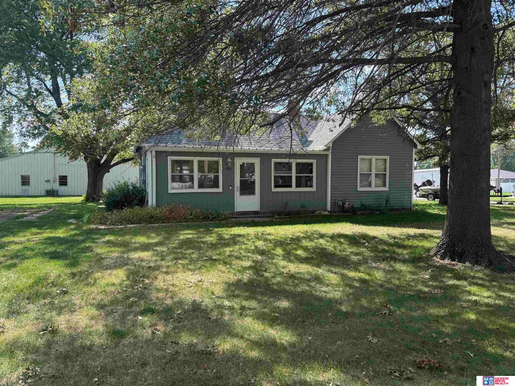1903 Monroe Street, Beatrice, NE 68310