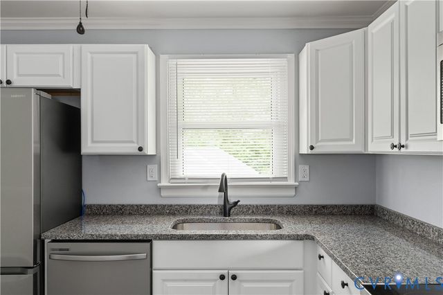 5221 Ecoff Ave, Chester, VA 23831