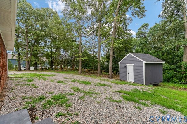 5221 Ecoff Ave, Chester, VA 23831