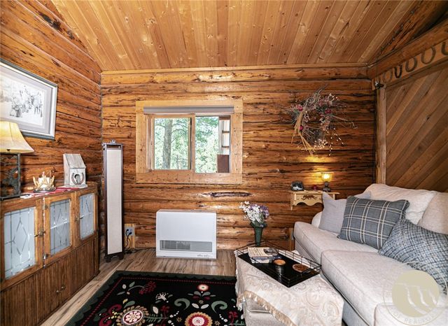 4 Deer Drive, Columbus, MT 59019